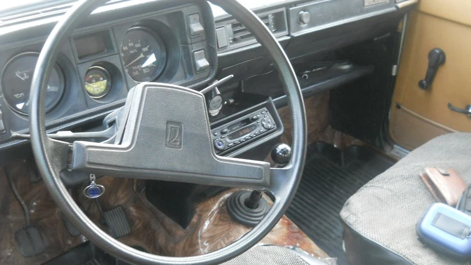 Lada 2105 П'ятірка білосніжка 4
