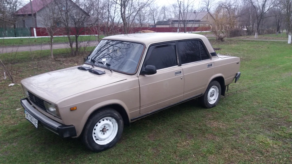 Lada 2105 П'ЯТІРКА З ГБО