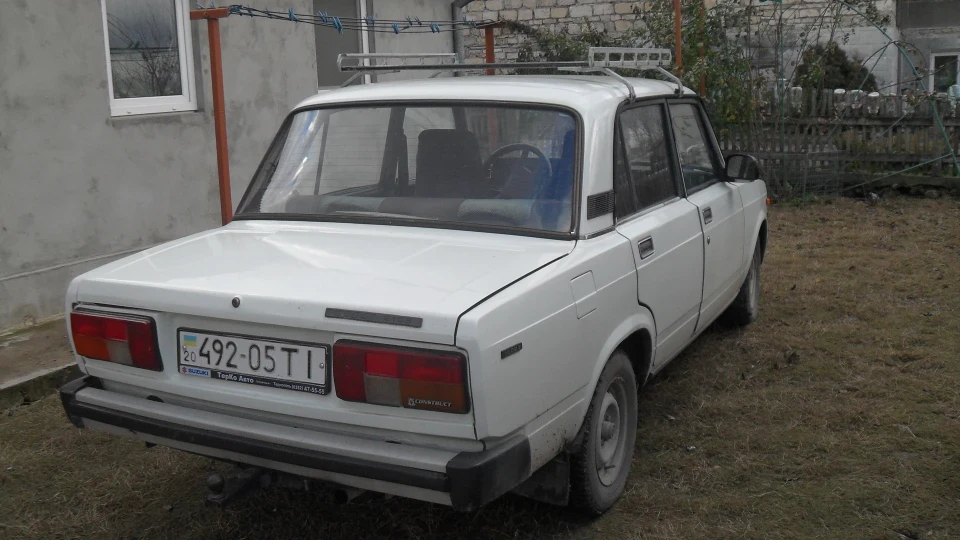 Lada 2105 поки що просто тазик 4