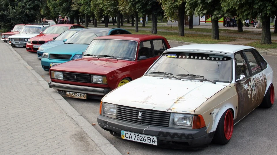 Lada 2105 Red Devil 4