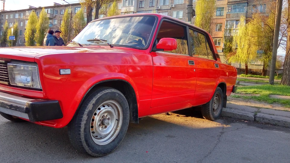 Lada 2105 ReD Five