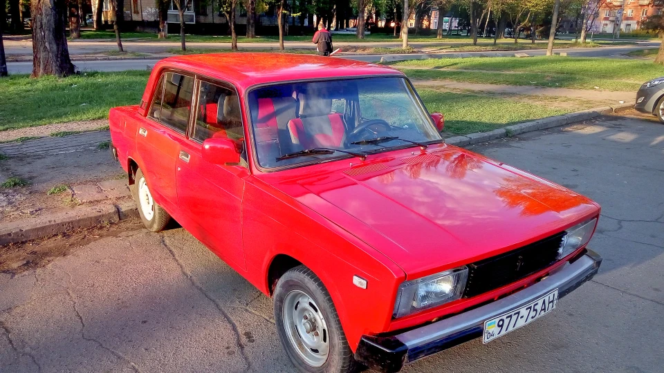 Lada 2105 ReD Five 2