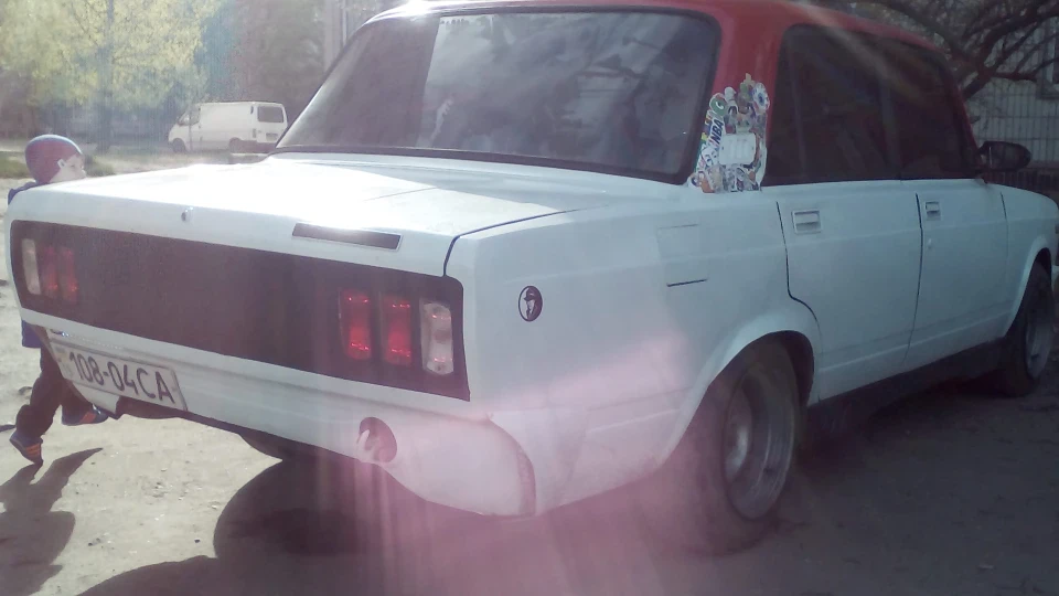 Lada 2105 rivalution 3