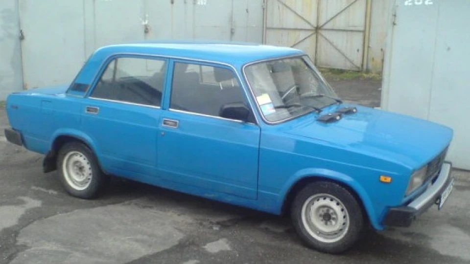 Лада 2105 синя п'ятірка 4