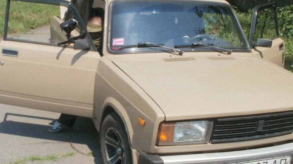 Lada 2105 точно такий тільки біж