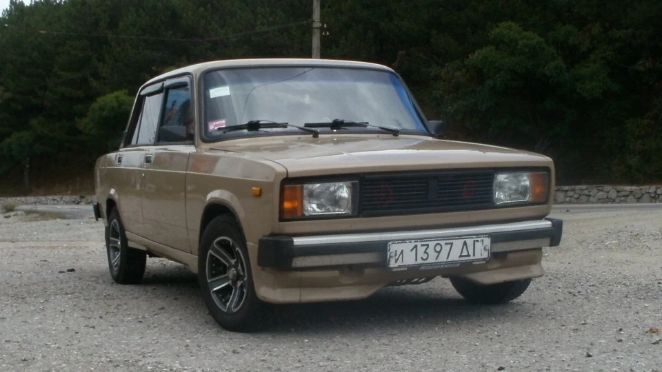 Lada 2105 точно такий тільки біж 3
