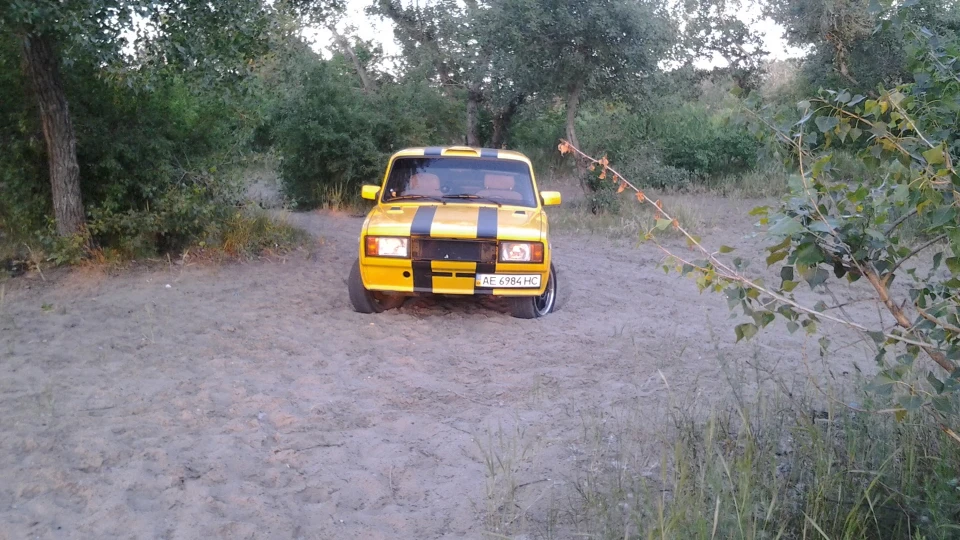 Lada 2105 VAZ 2105i 16v Turbo 4