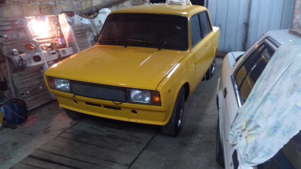Lada 2105 VAZ 2105i 16v Turbo 5