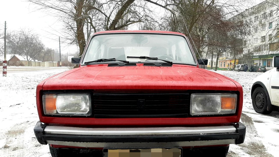 Lada 2105 Вишня, ластівка 2