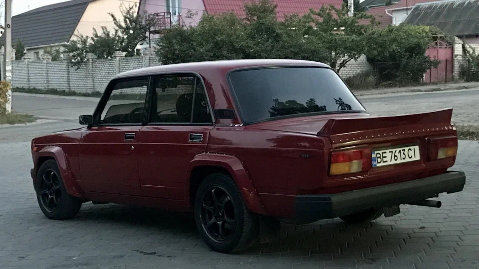 Lada 2105 Вишня VFTS 3