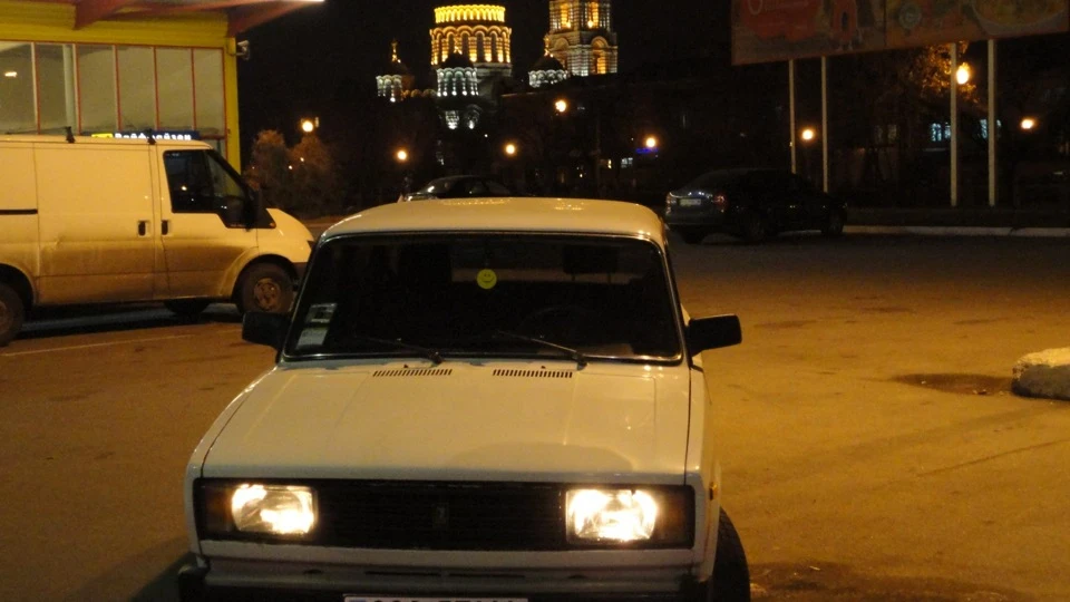 Lada 2105 White_Deutsche 2