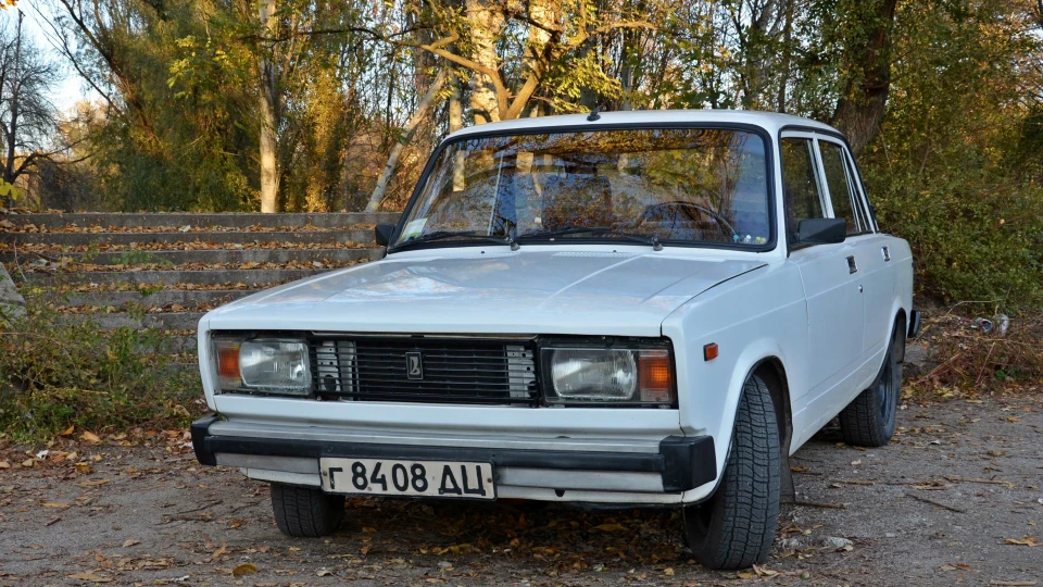 Lada 2105 [White of 80s] 4
