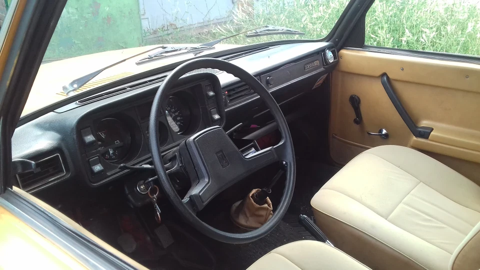 Lada 2105 Заводна валіза 3