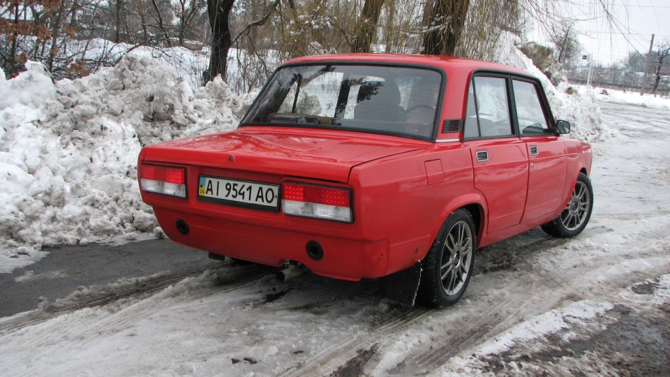 Lada 2105 жигулятор 4