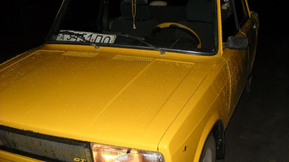Lada 2105 жовтяк 4