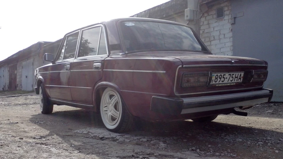Lada 2106 2