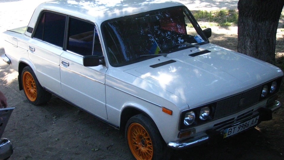 Lada 2106 4