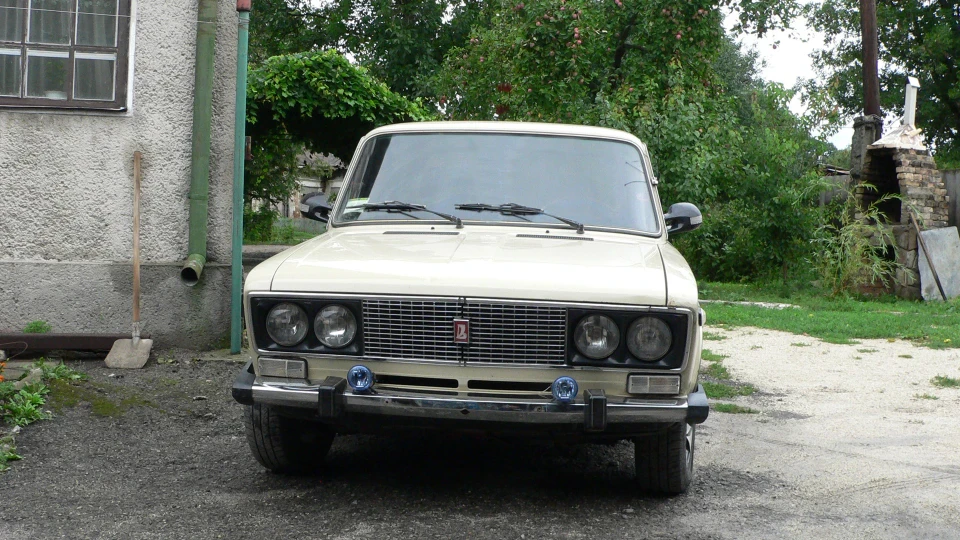 Lada 2106 2