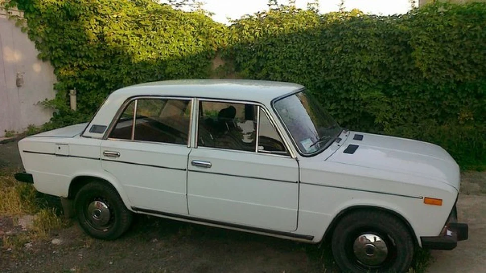 Lada 2106 2