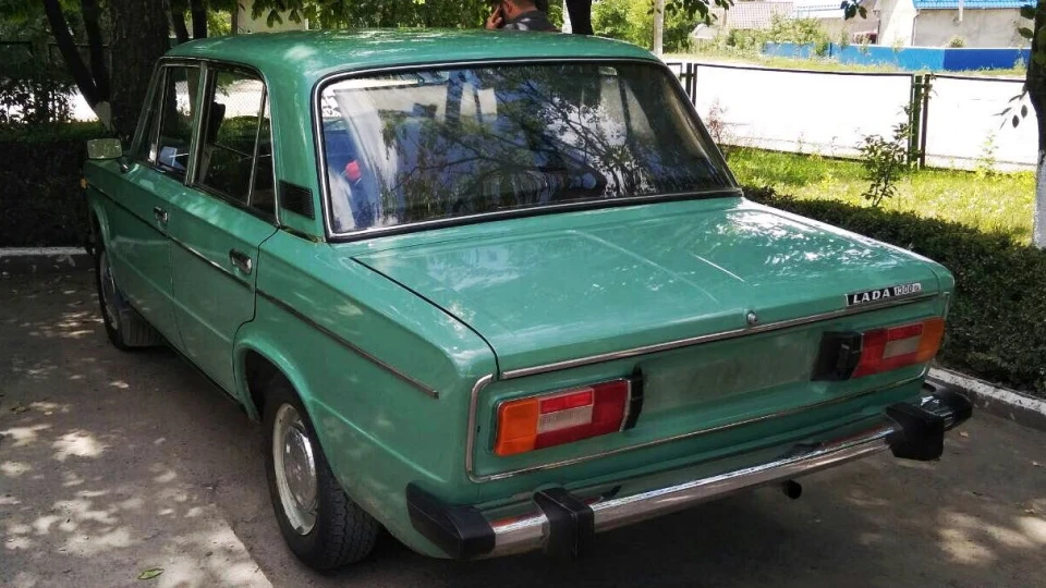 Lada 2106 2