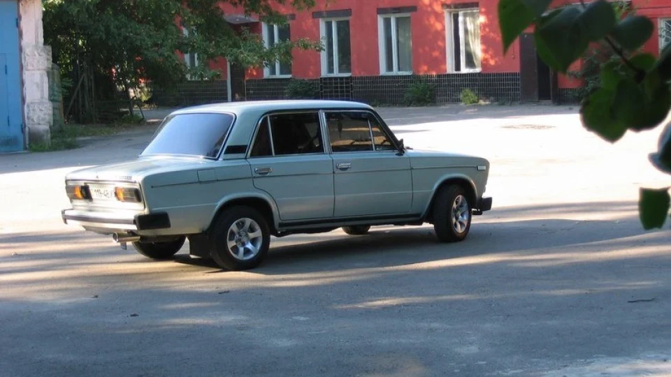 Lada 2106 2