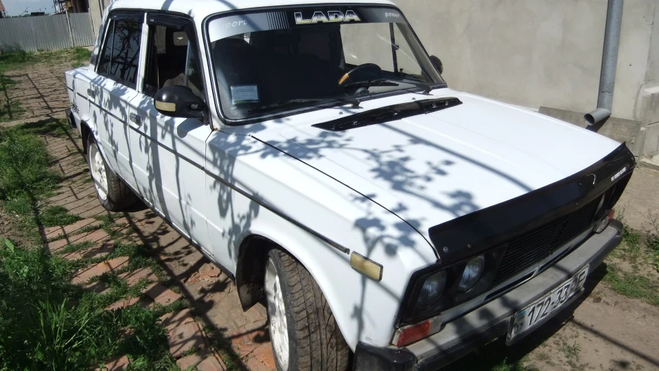 Lada 2106