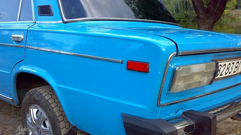 Lada 2106