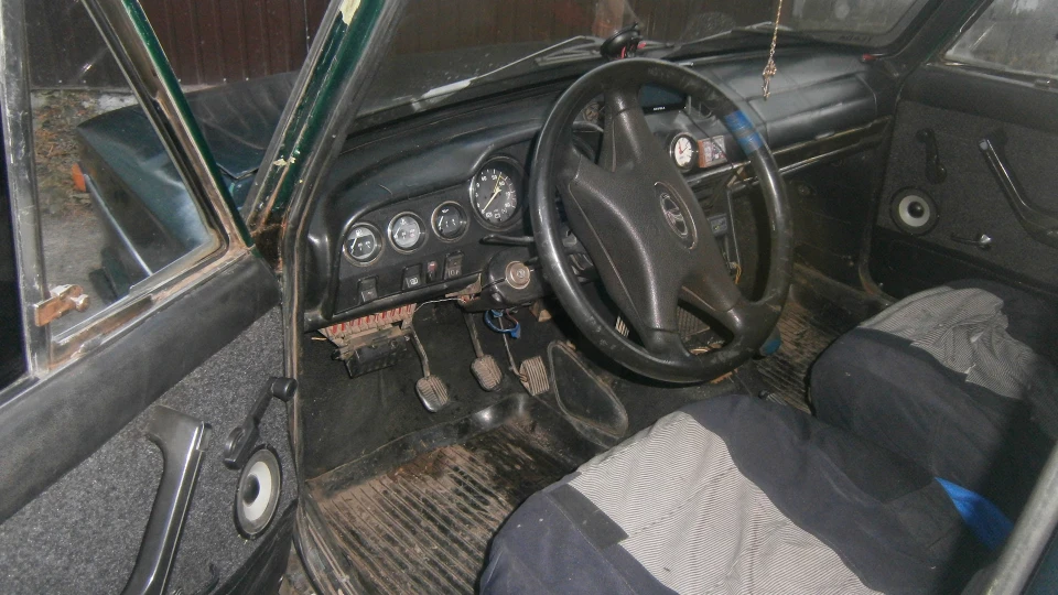 Lada 2106 4
