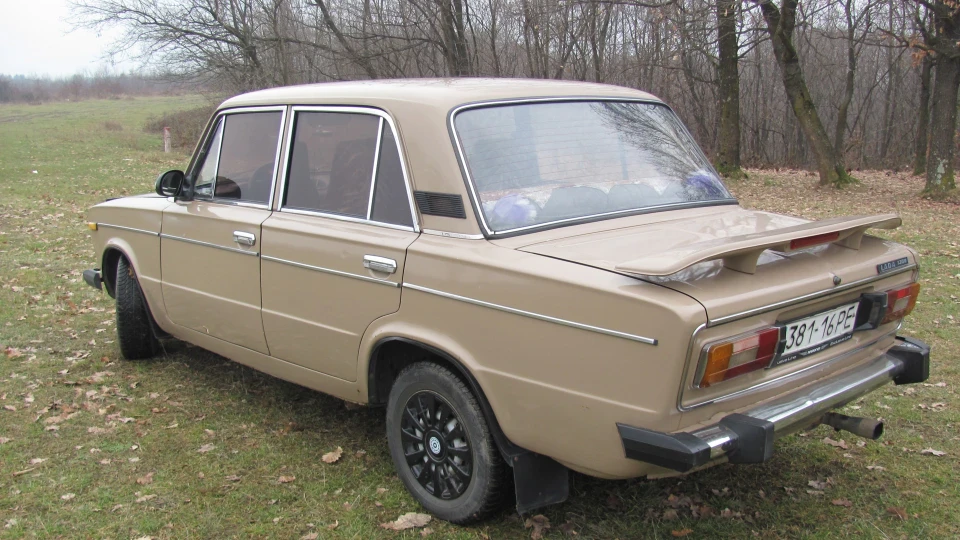Lada 2106 2