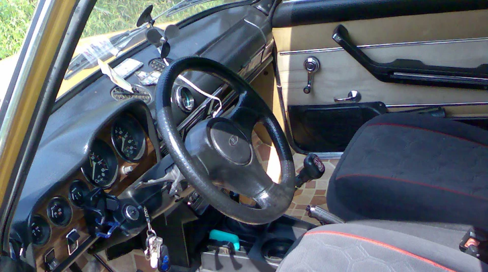 Lada 2106 2