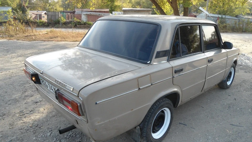 Lada 2106 2
