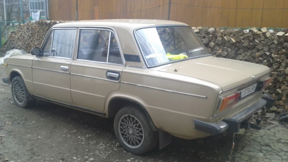 Lada 2106 4