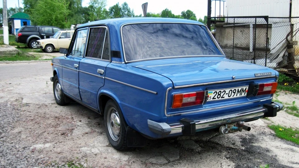 Lada 2106 4