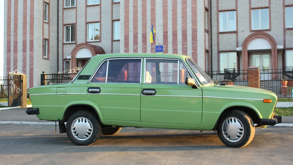 Lada 2106 4