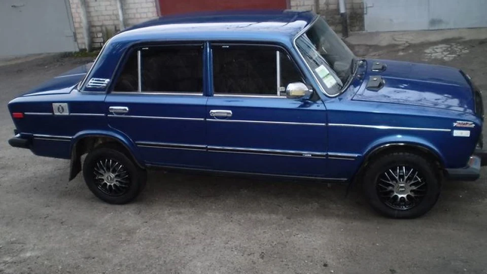 Lada 2106 4