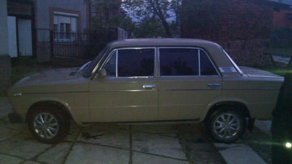 Lada 2106