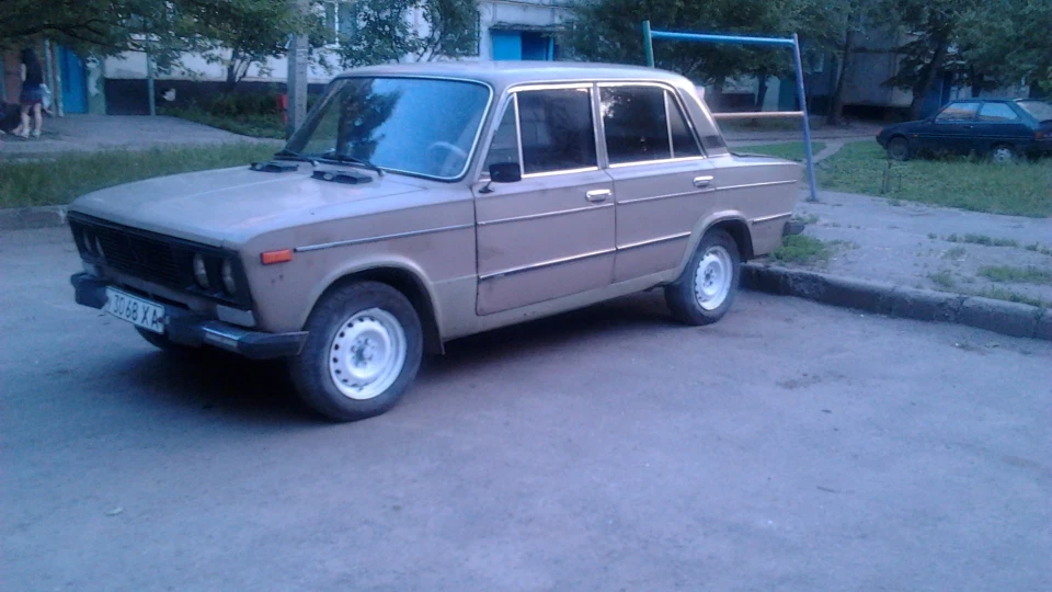 Lada 2106 4