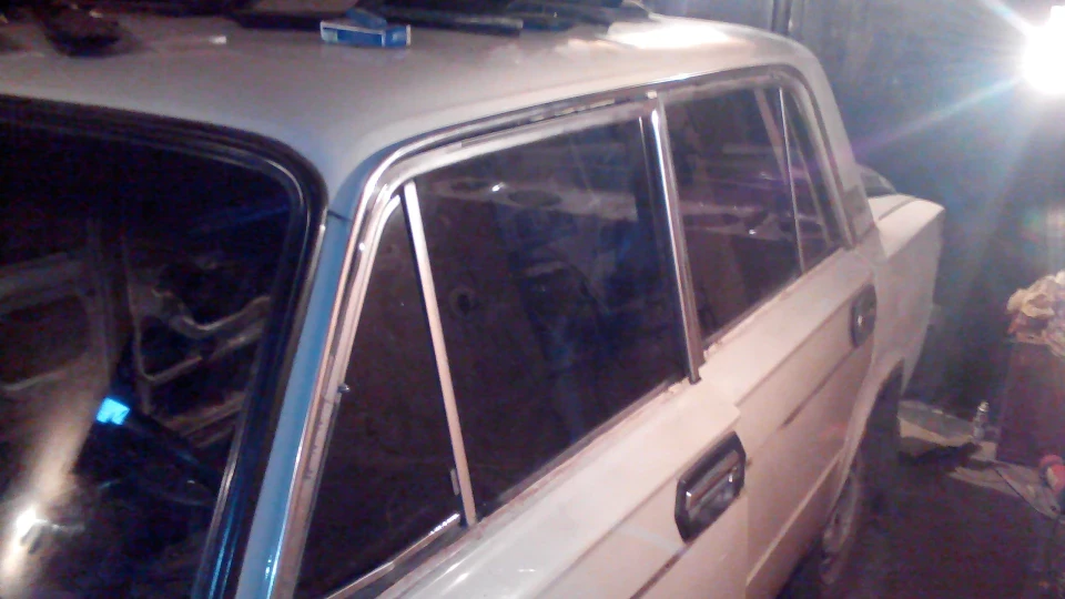 Lada 2106 4