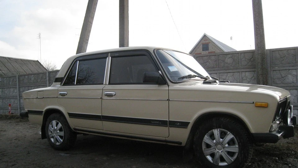 Lada 2106 4