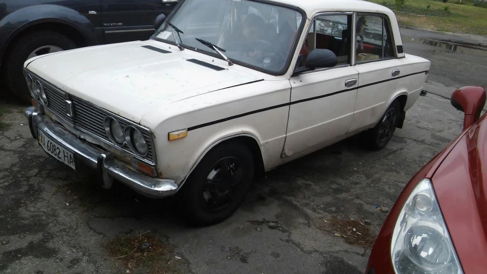 Lada 2106 4