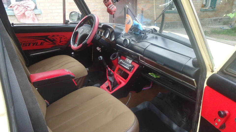 Lada 2106 4
