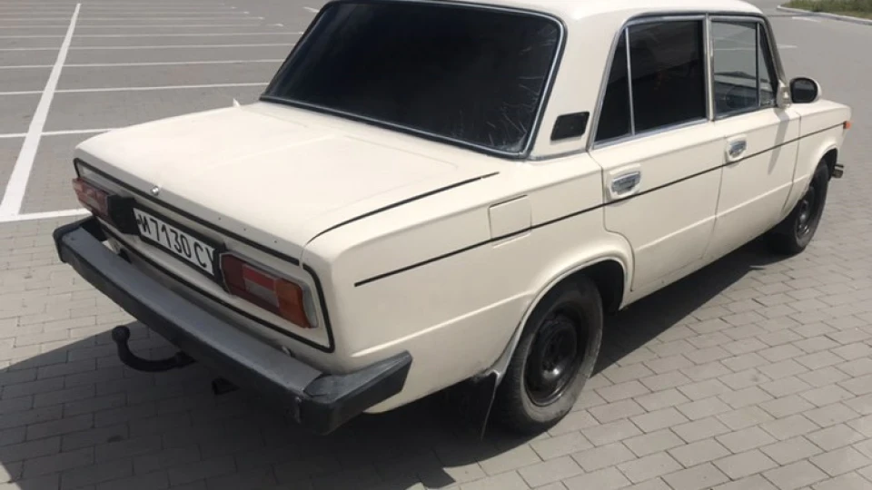 Lada 2106