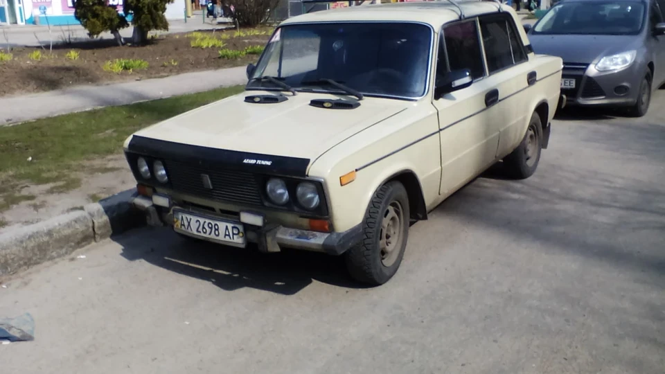 Lada 2106 2