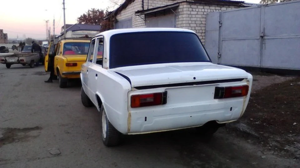 Lada 2106 2