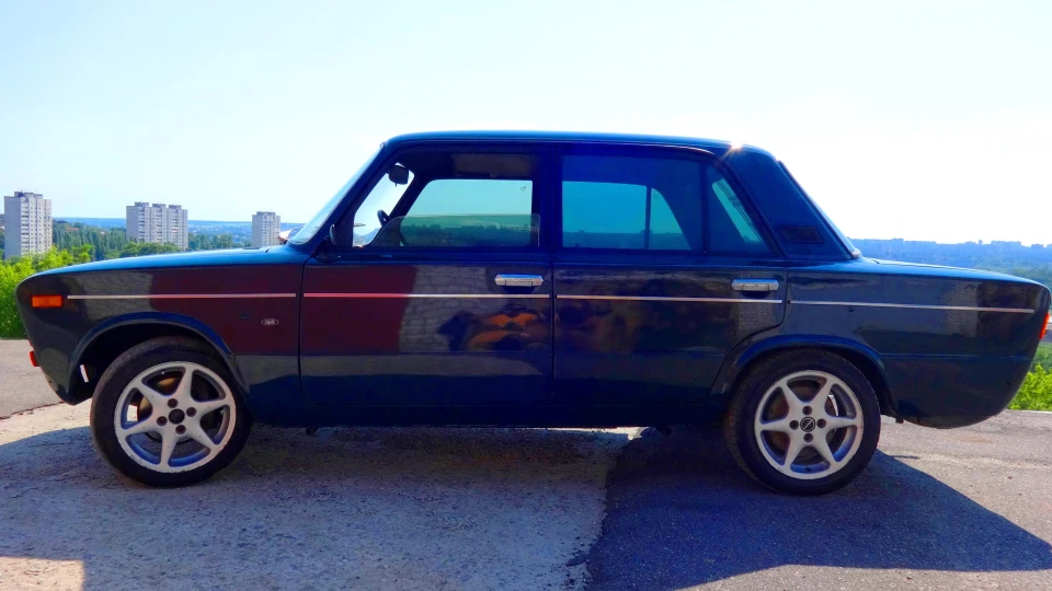 Lada 2106 4
