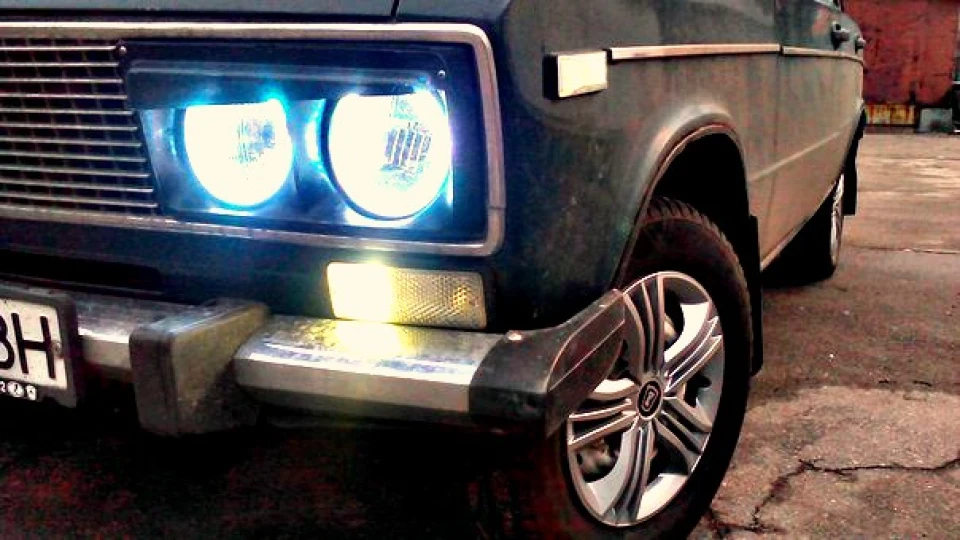 Lada 2106 Angel eyes 3