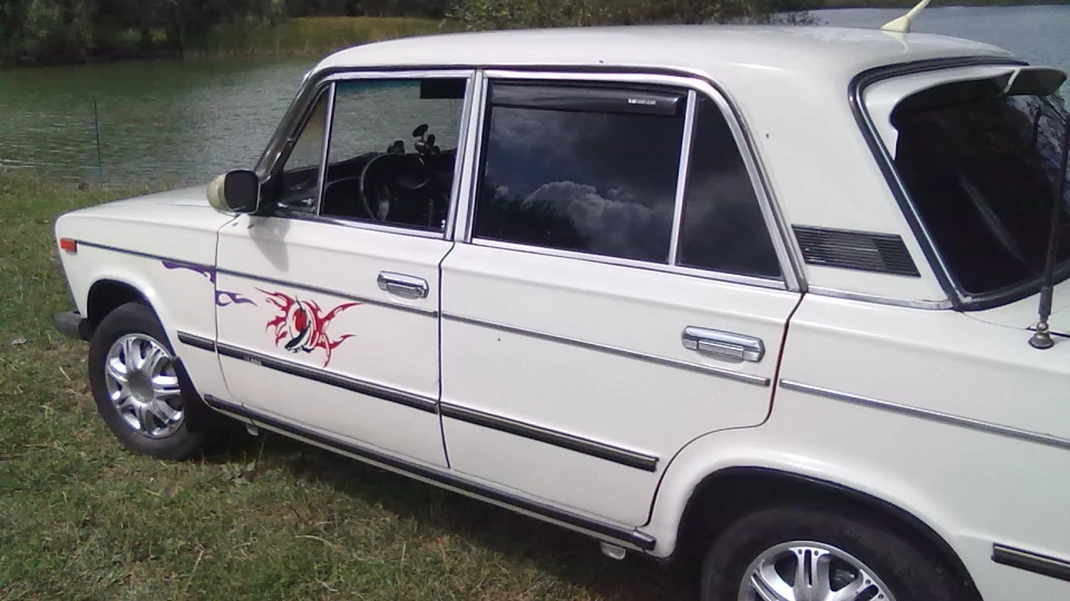 Lada 2106 Біла шошка