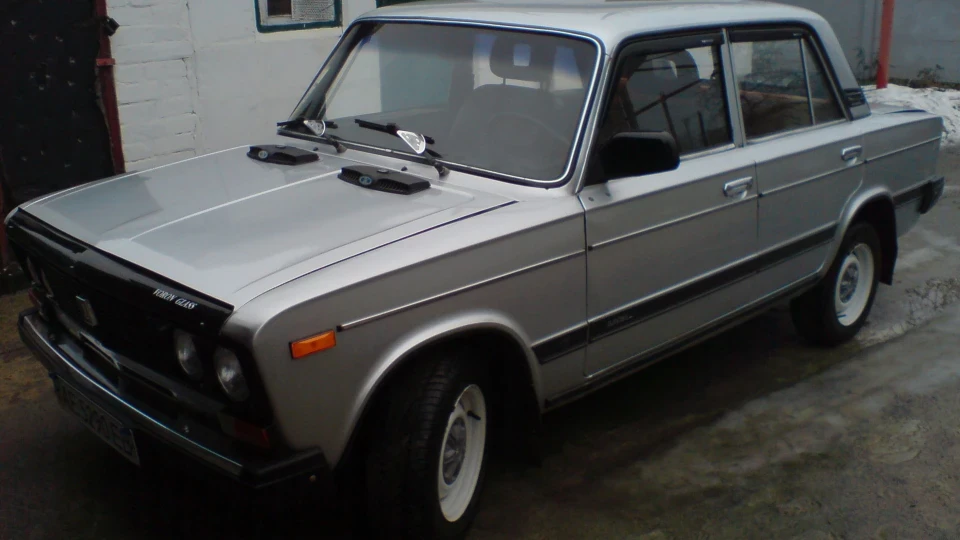 Lada 2106 GT сріблястий металік 2