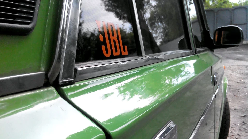 Lada 2106 JBL 4