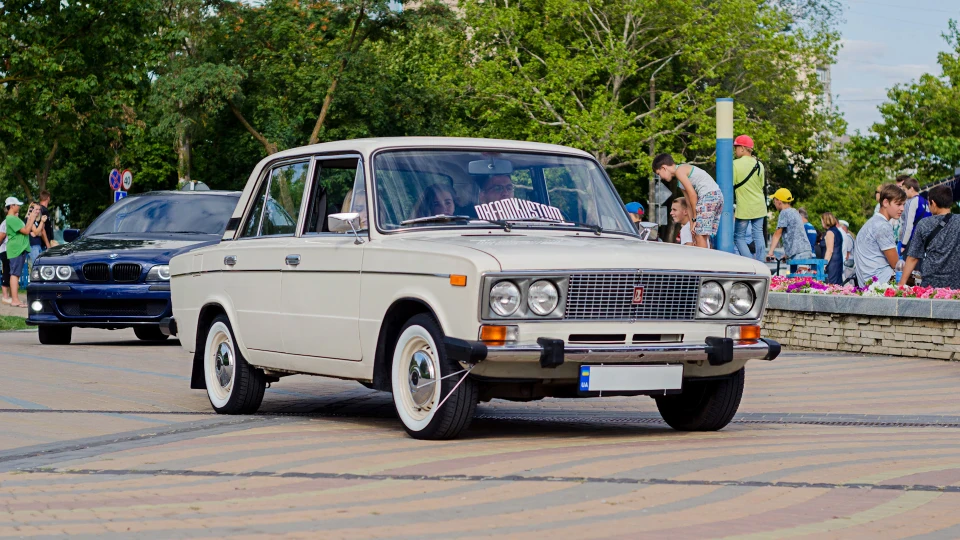Lada 2106 Сафарі - 215 2